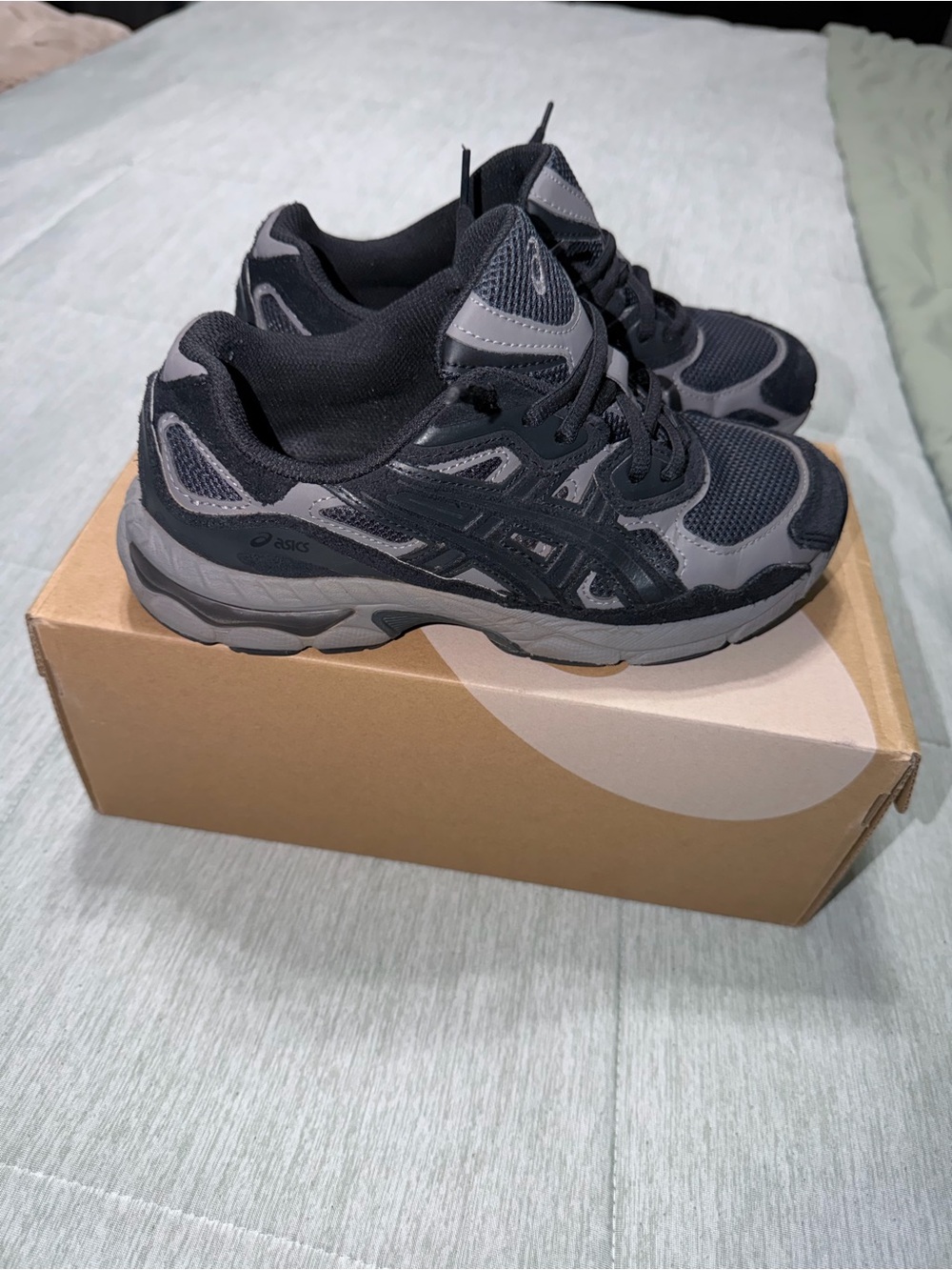 ASICS Kids Black & Gray Low-Top Sneakers